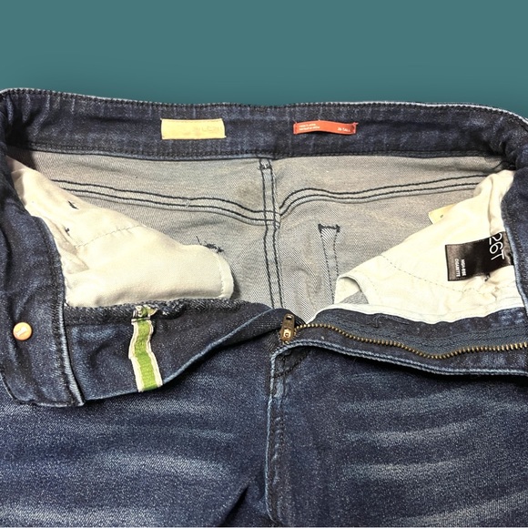 EUC Pilcro and the Letterpress cigarette style jeans with let out hem. Size 26 - Picture 9 of 11